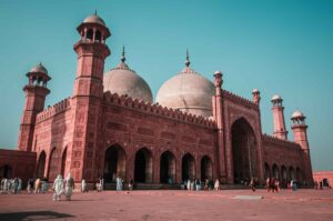 Badshahi_mosque, places to visit in Lahore 